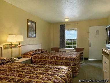 Super 8 By Wyndham Antioch/nashville South East 2*