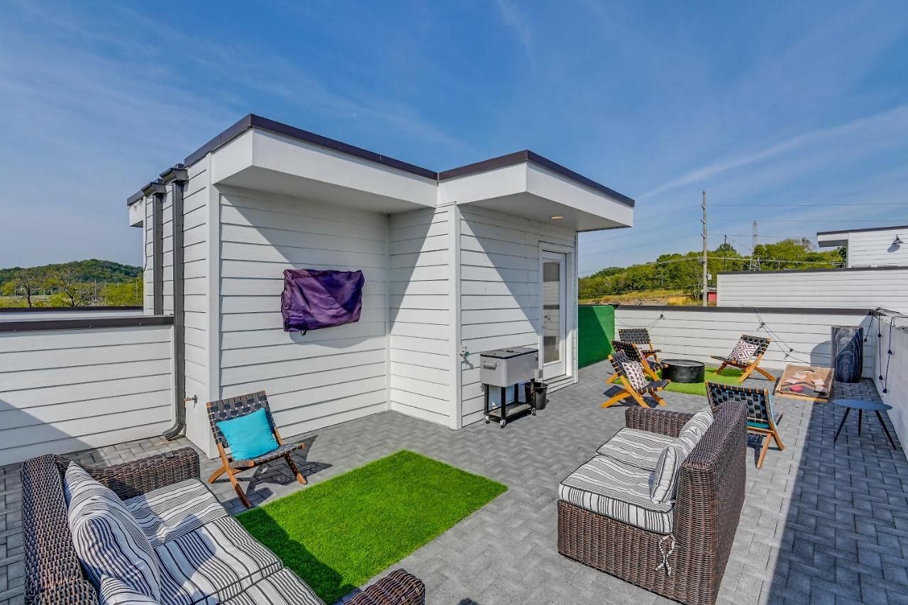 Holiday home Townhome W/ Rooftop Balcony & Game Room! *