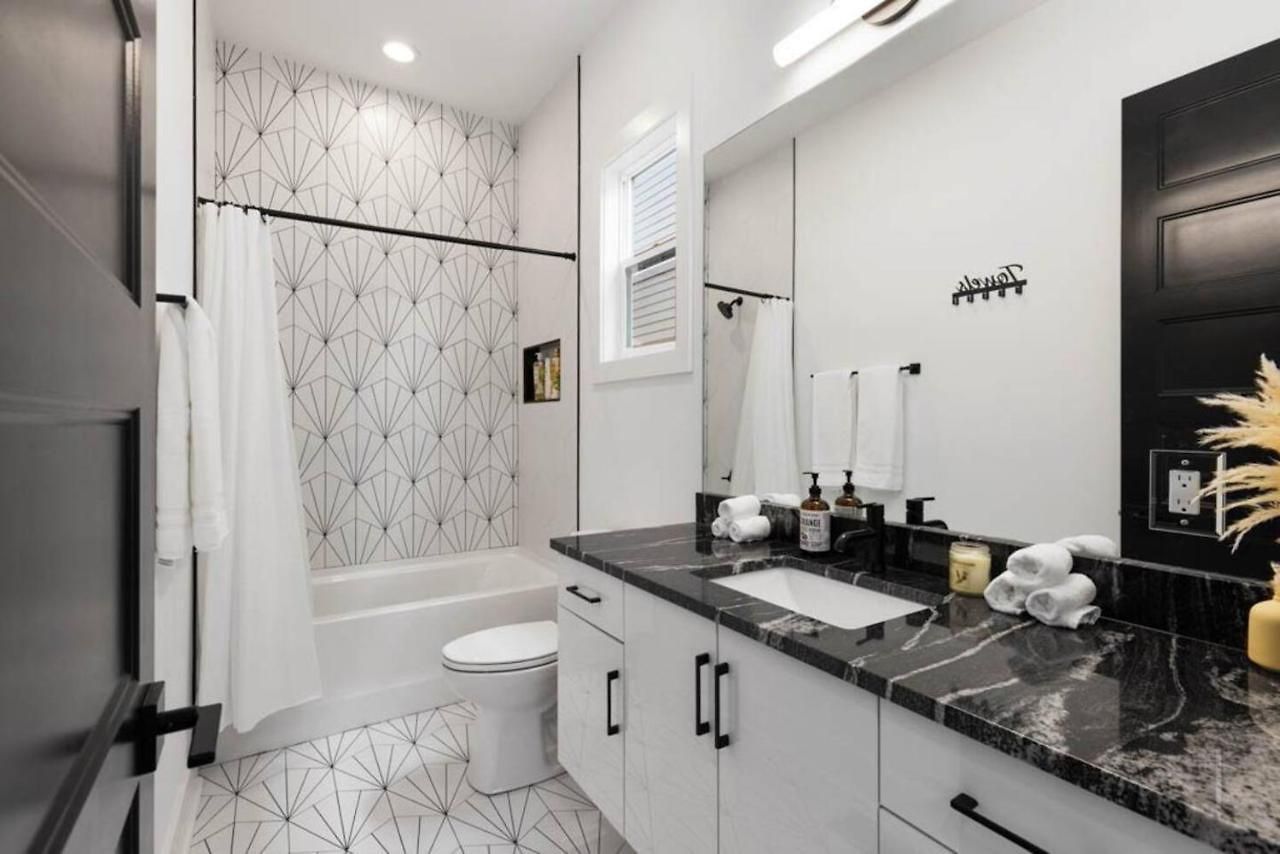Urban Oasis: Modern Luxury Near Downtown Nashville