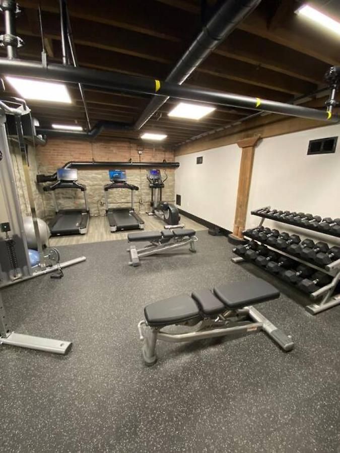 Holiday home Regal Retreat In Pool Gym Free Parking Nashville