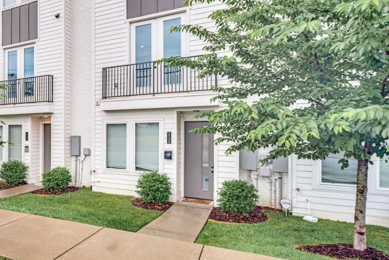 Diamond Retreat Townhome With Garage 3 Mi To Downtown * Nashville