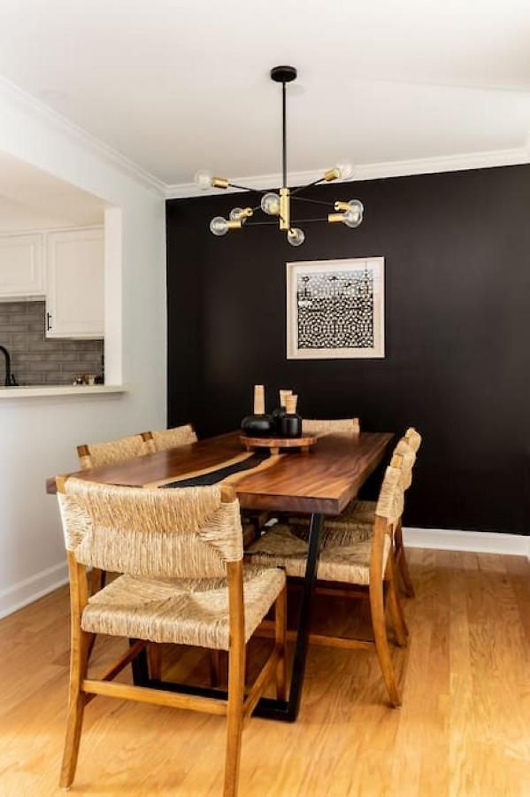 Stylish Downtown With Patio & Free Parking Apartment *