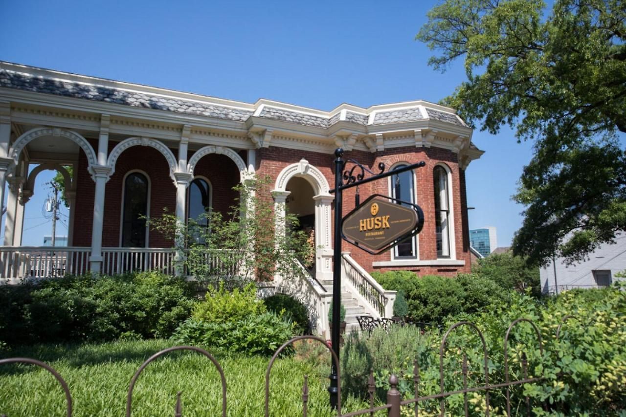 Stylish Downtown With Patio & Free Parking Apartment Nashville