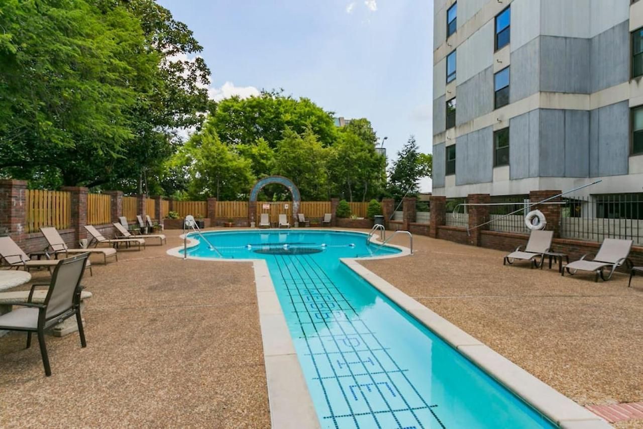To The Stars On Music Row With Pool And Free Parking Nashville