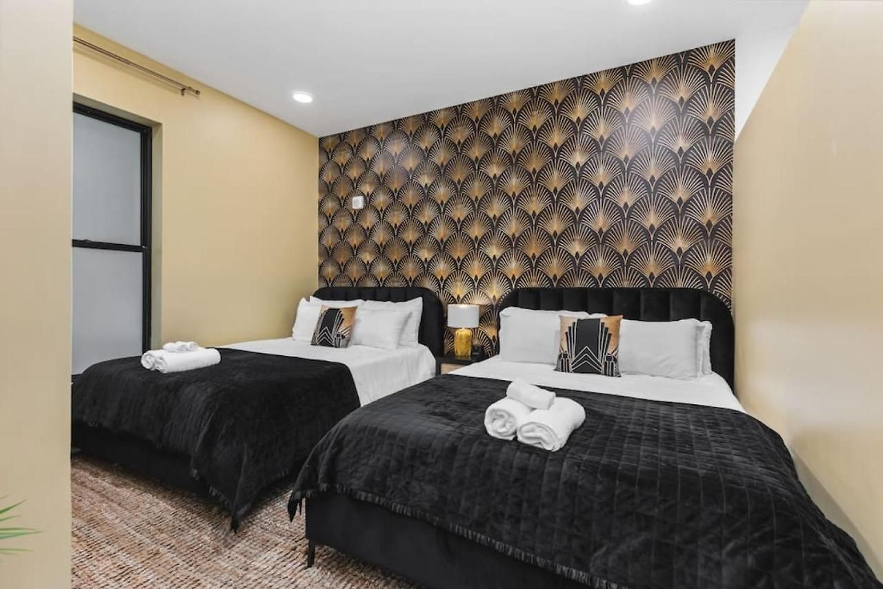 Oasis On The River With Garage Walk To Downtown Apartment *