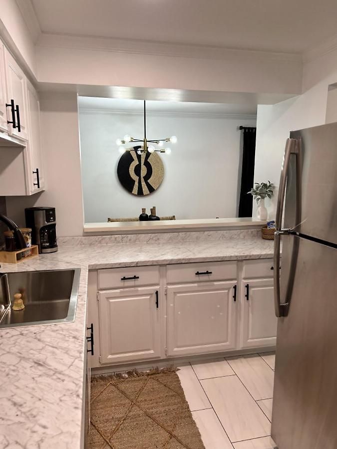 Stylish Downtown With Patio & Free Parking Apartment Nashville