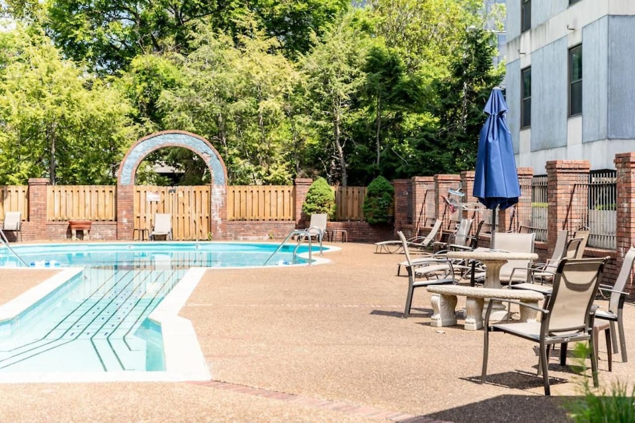 Holiday home Famous Music Row Presidential With Guitar Pool *