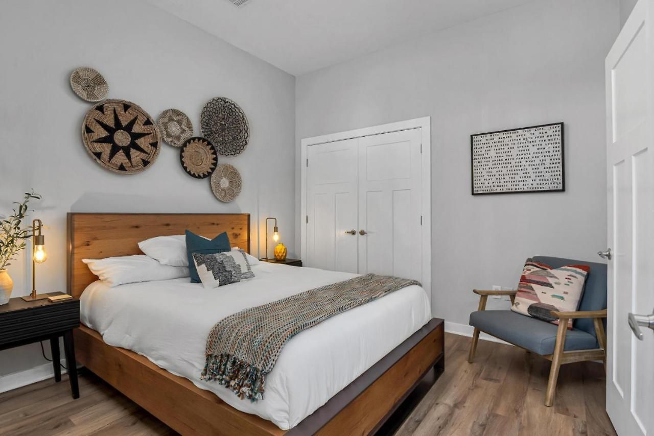 1st Floor & No Steps By Vanderbilt, Belmont & Food * Nashville
