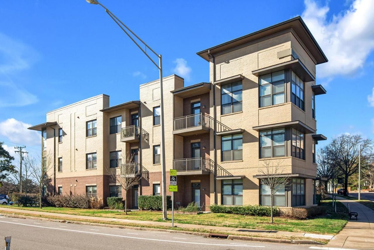 Holiday home Walk To Vanderbilt And Belmont - Shuffle Board And Free Parking *