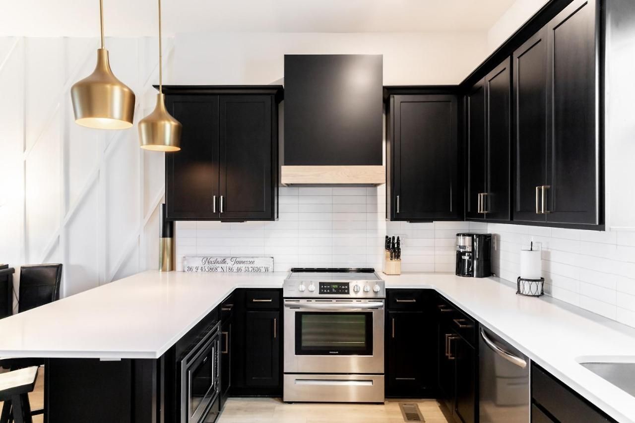 Holiday home Diamond Retreat Townhome With Garage 3 Mi To Downtown Nashville