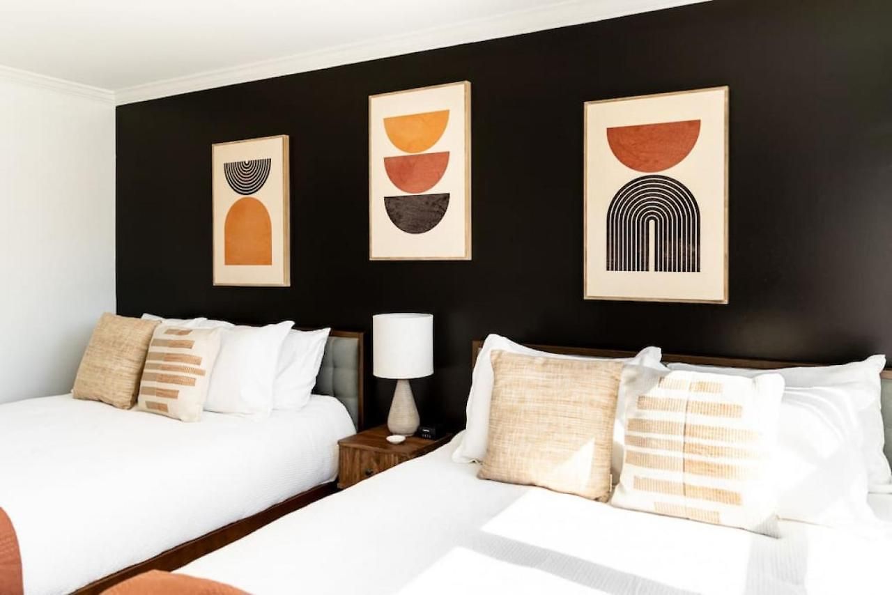 Stylish Downtown With Patio & Free Parking * Nashville