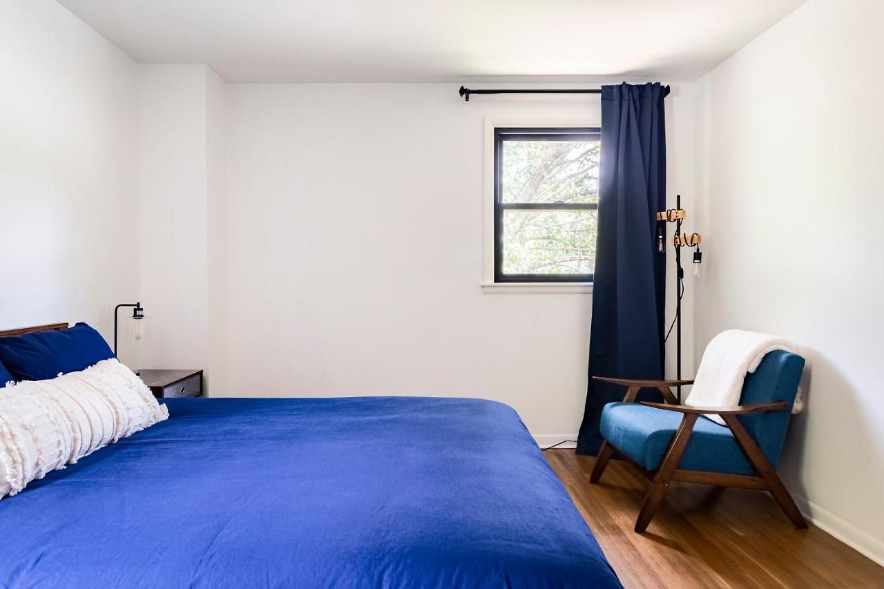 Spacious In A Quiet Neighborhood