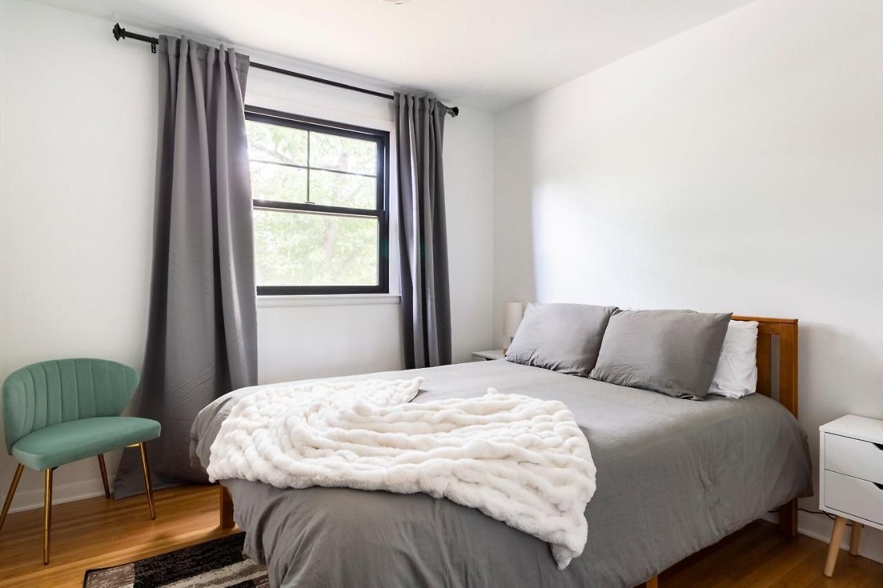 Spacious In A Quiet Neighborhood Holiday home
