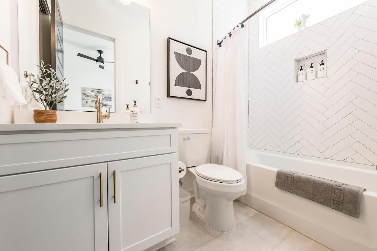 Brand New 4 Bedroom 4bath Townhome With Amazing Rooftop! Nashville