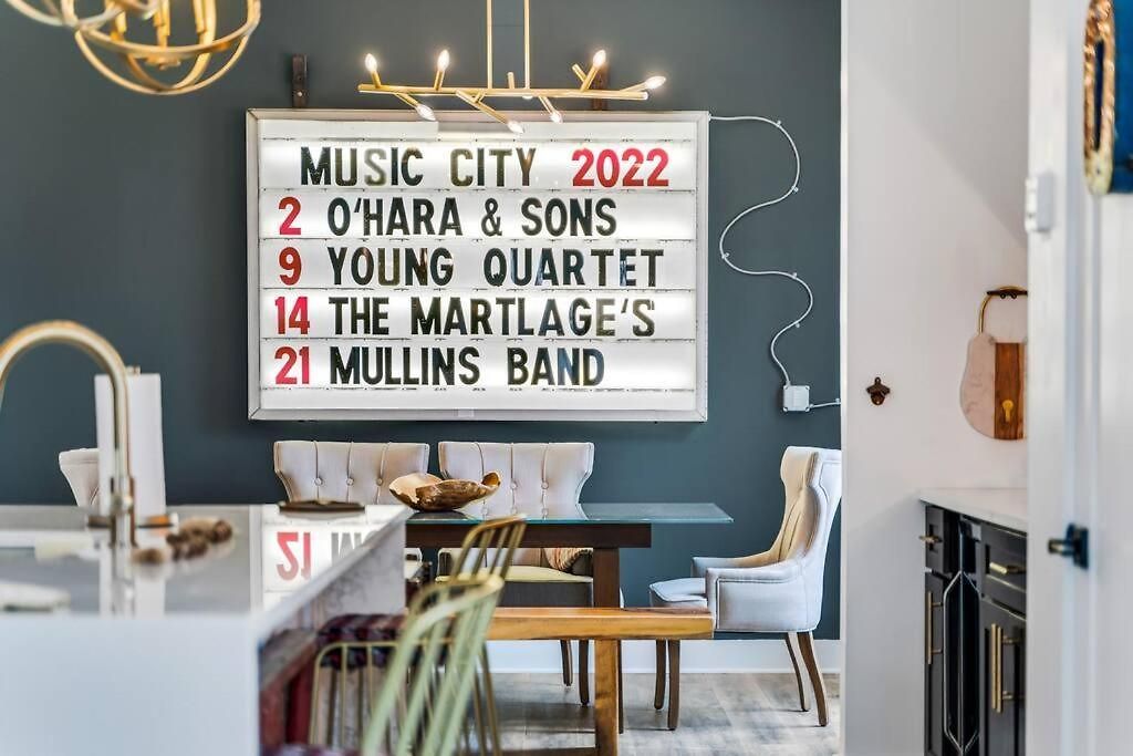 Instagrammable W/ Rooftop Deck, 3 Bdrm Nashville