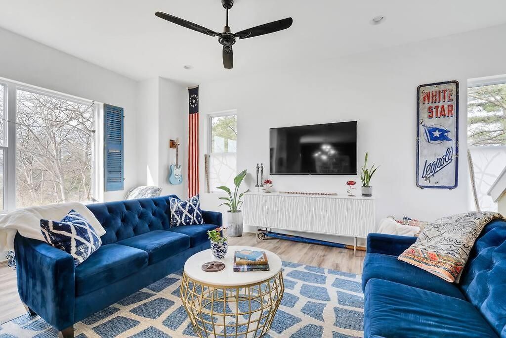 Instagrammable W/ Rooftop Deck, 3 Bdrm Nashville