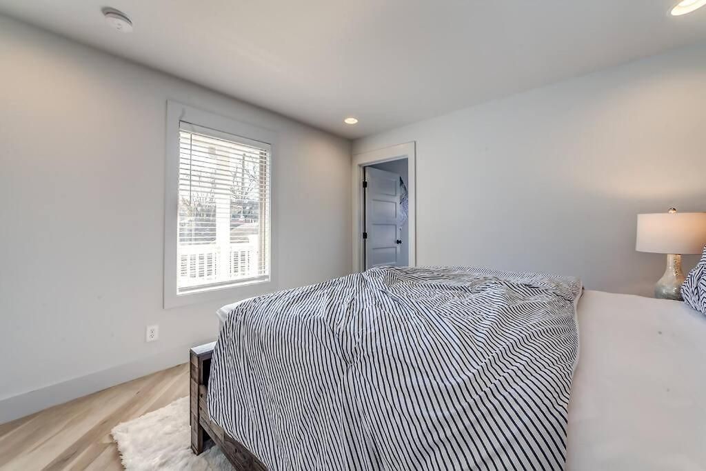 Nashville's Broadway: Your Spacious Holiday home *