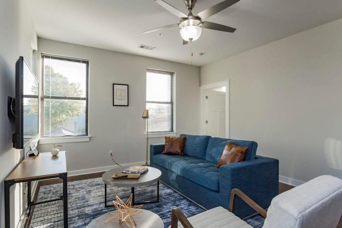Cozysuites Two Alluring Music Row