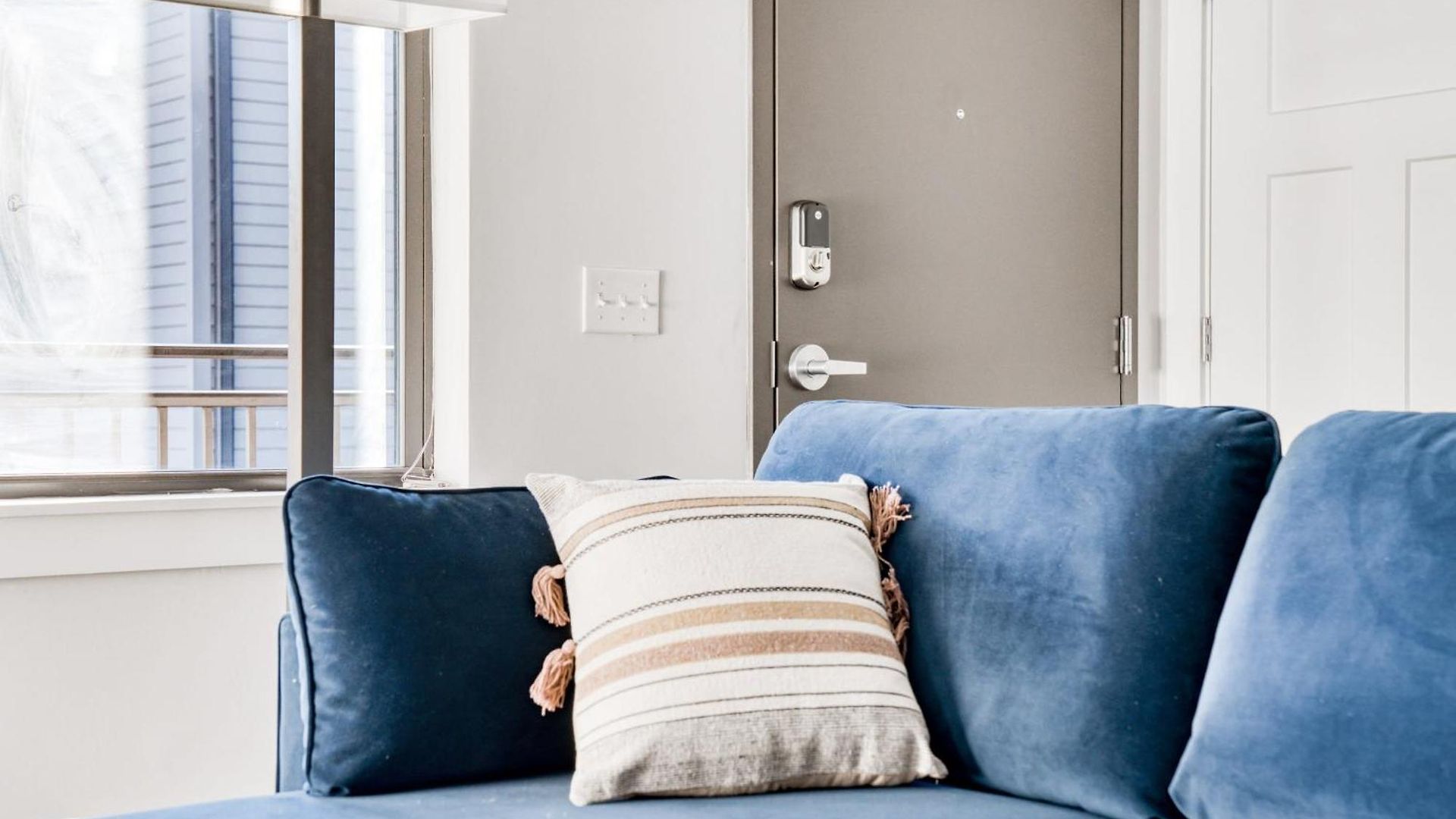 Apartment Cozysuites Music Row Bold 1br In Midtown