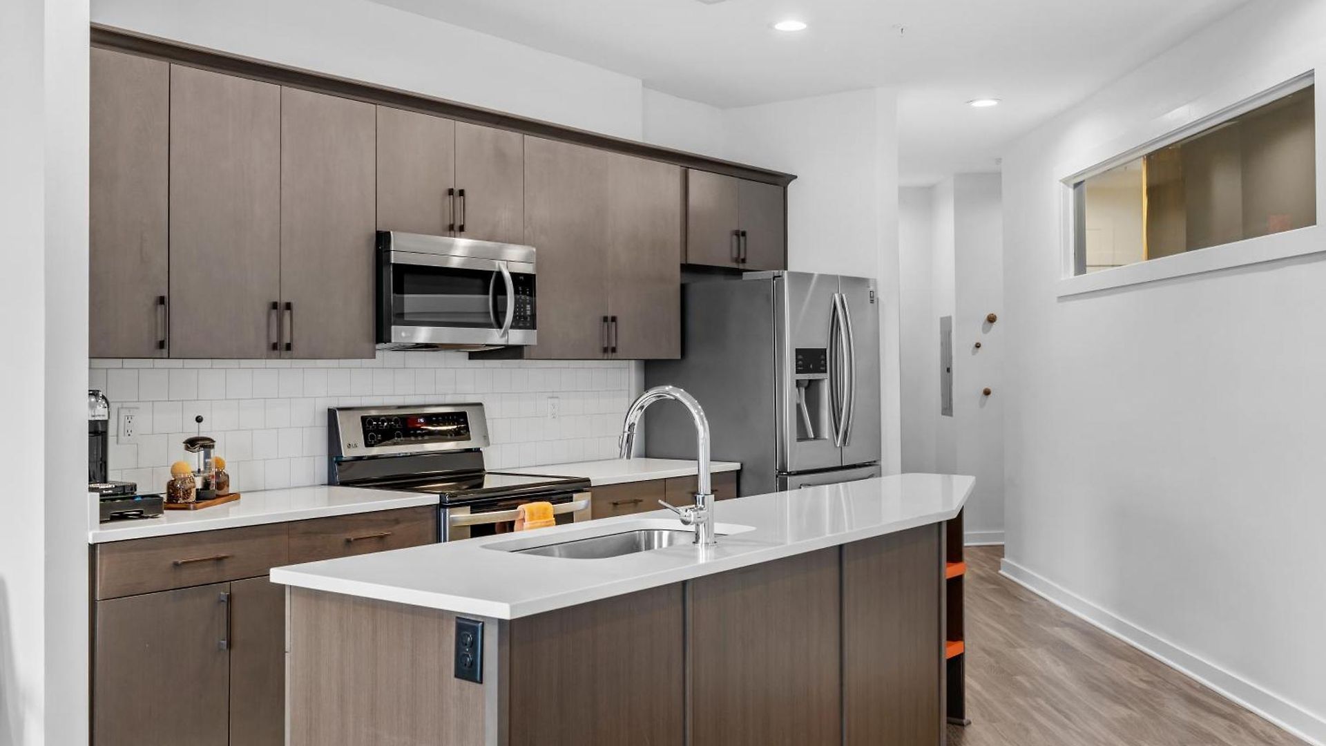Apartment Modern, Free Parking, Walk To Everything