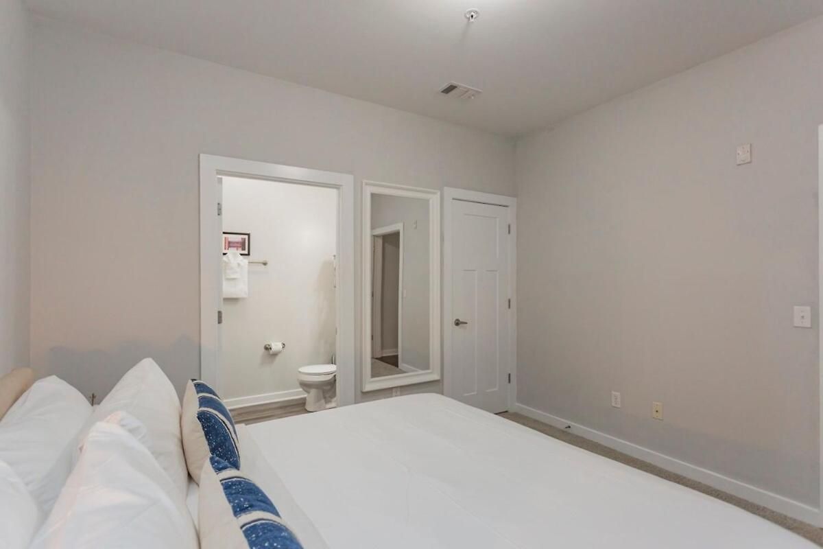 Apartment Two Cozysuites Stylish Music Row *