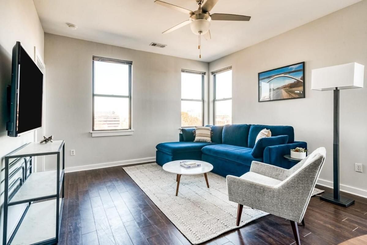 Apartment Two Cozysuites Modern Music Row *