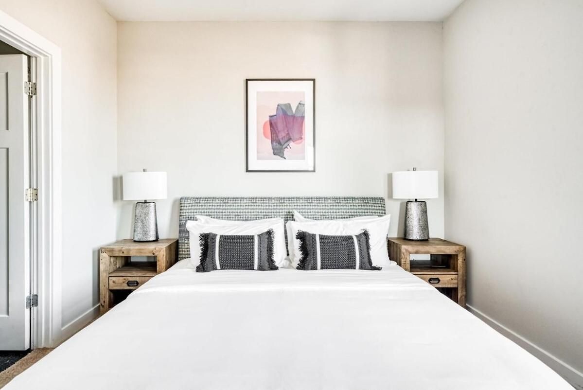 Cozysuites Two Modern Music Row Apartment *