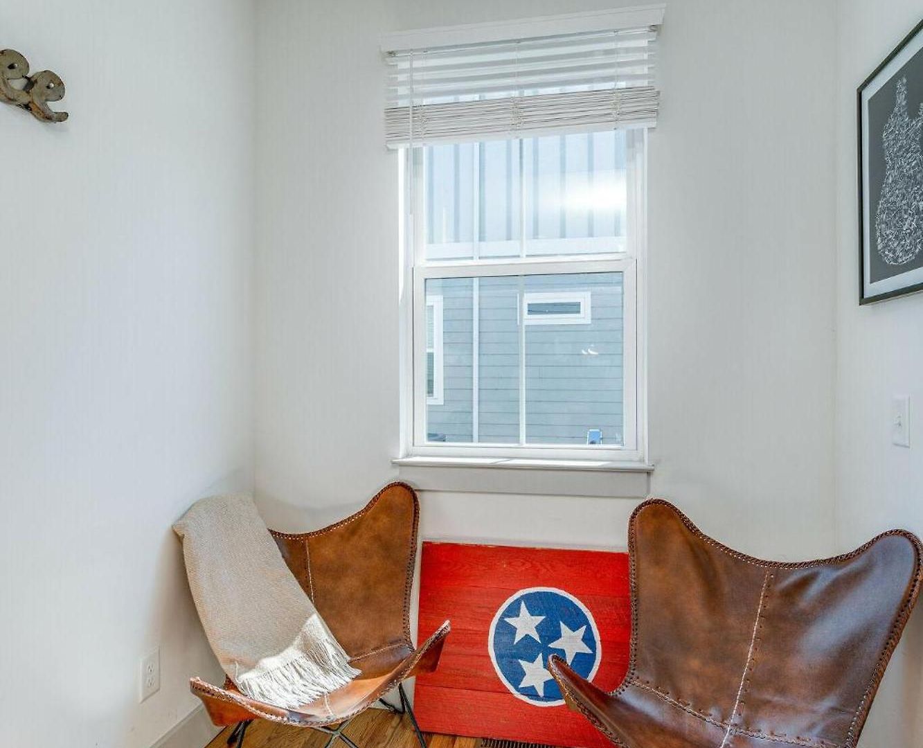 - 4908 Delaware Ave Unit G *