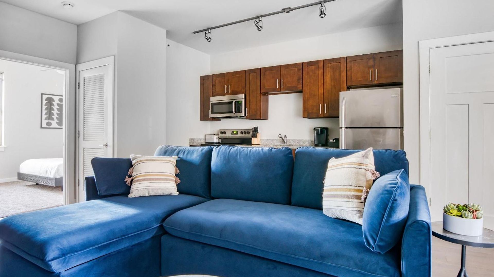 Cozysuites Music Row Charming 1br Free Parking 34 *