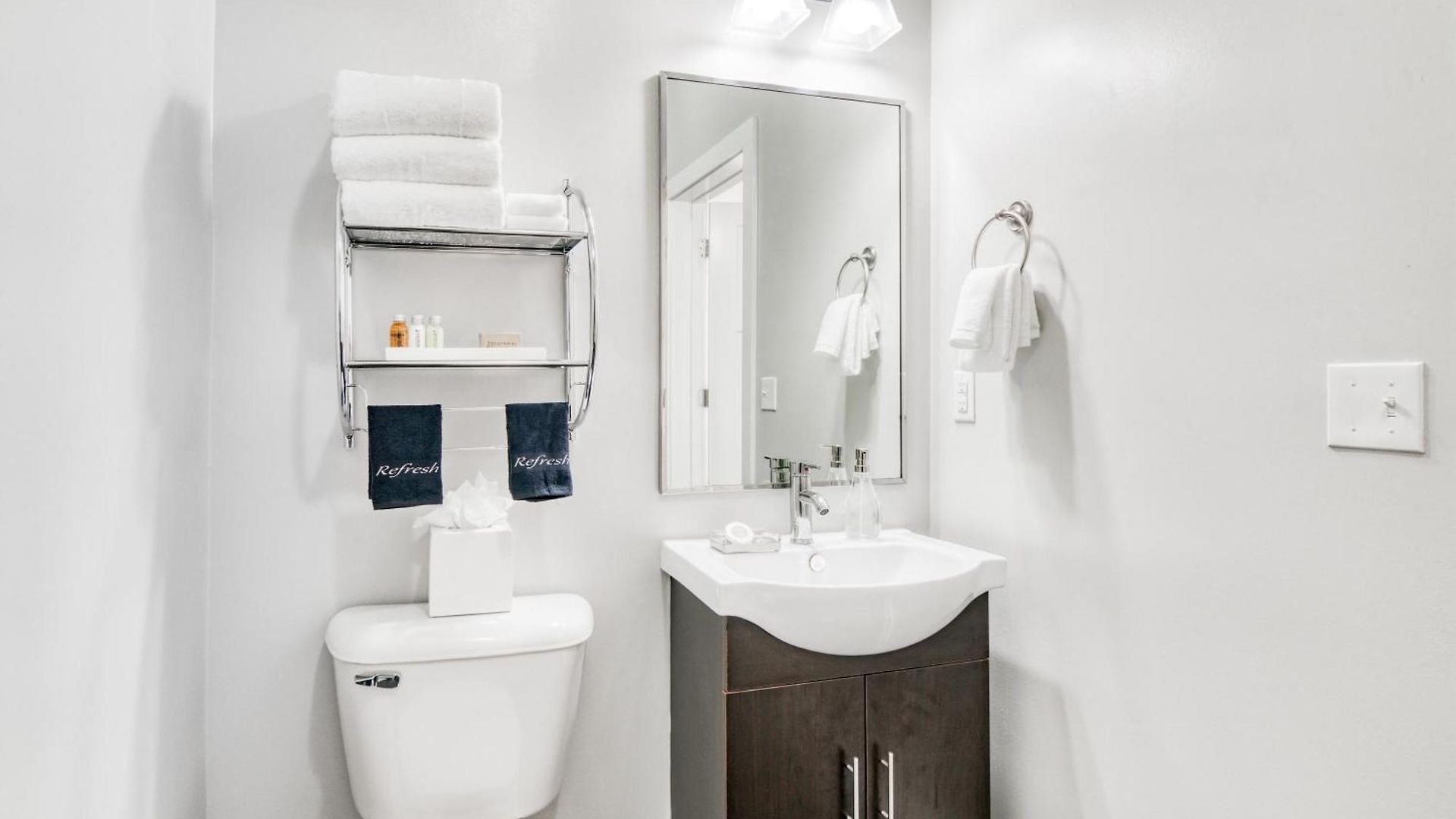 Cozysuites Music Row Bold 1br In Midtown Apartment