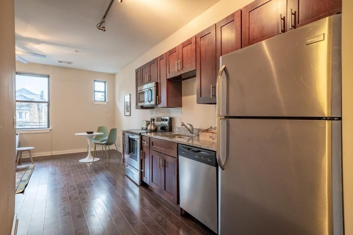 Apartment Cozysuites Music Row Astonishing Sdo Nashville! 08 Nashville