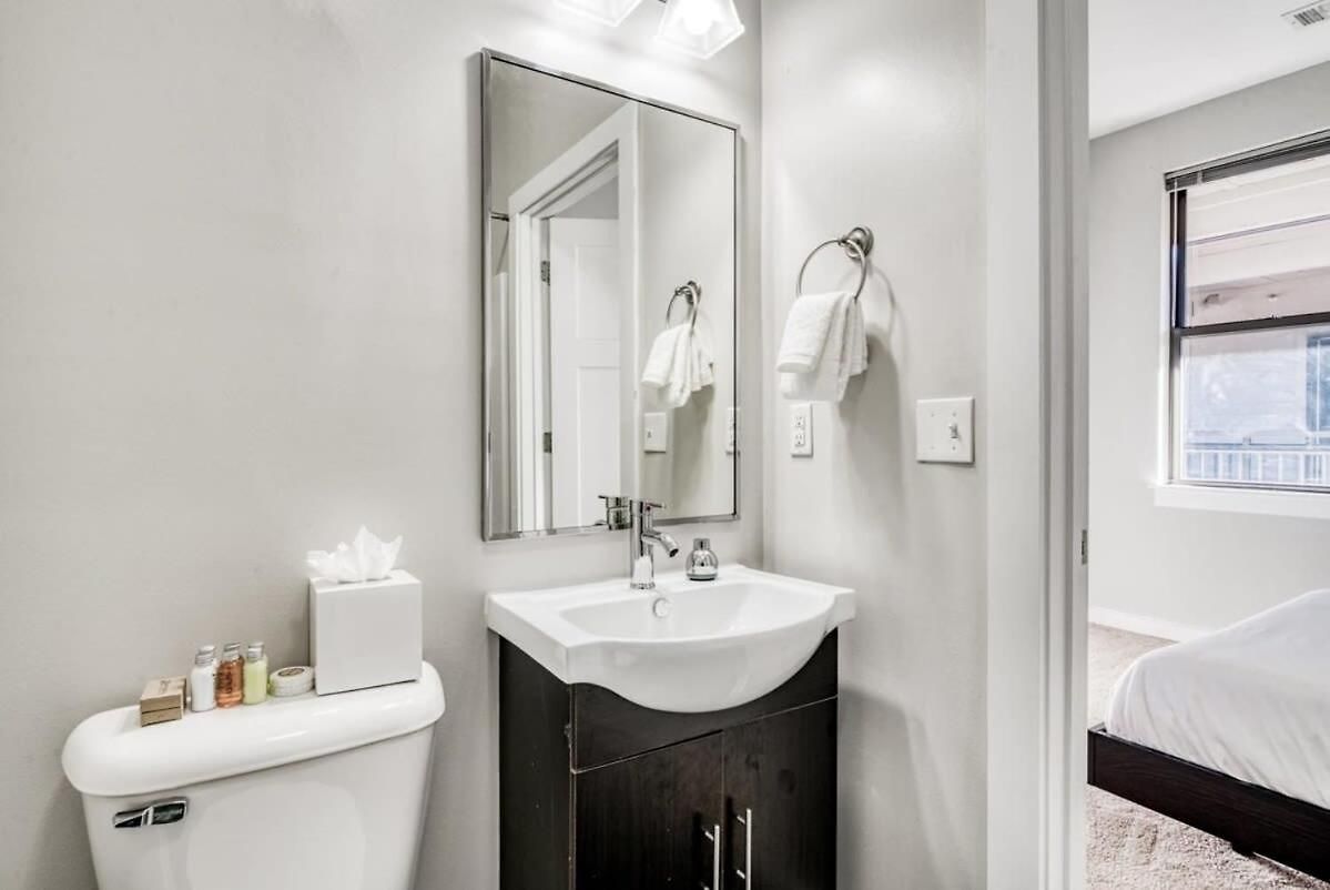 Apartment Cozysuites Musicrow Spacious 2br In Nashville! 31 Nashville