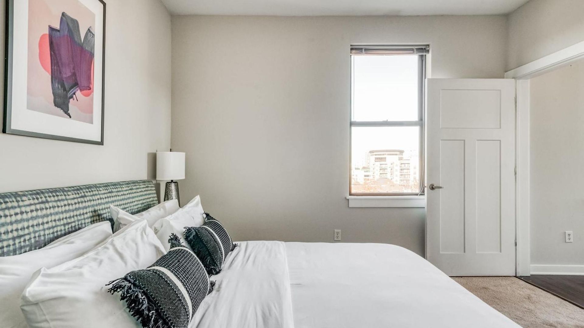 Apartment Cozysuites Music Row Spacious 2br In Nashville! 16
