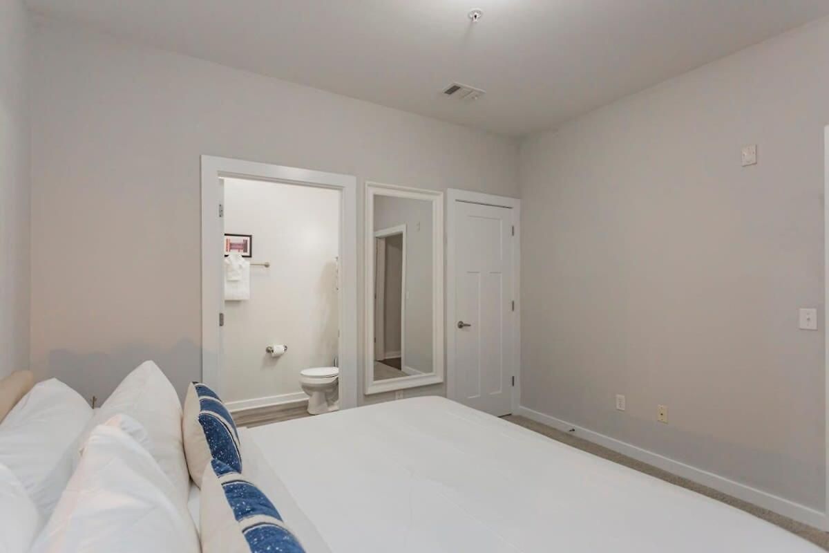 Apartment Cozysuites Music Row Stylish 2br In Nashville! 44 Nashville