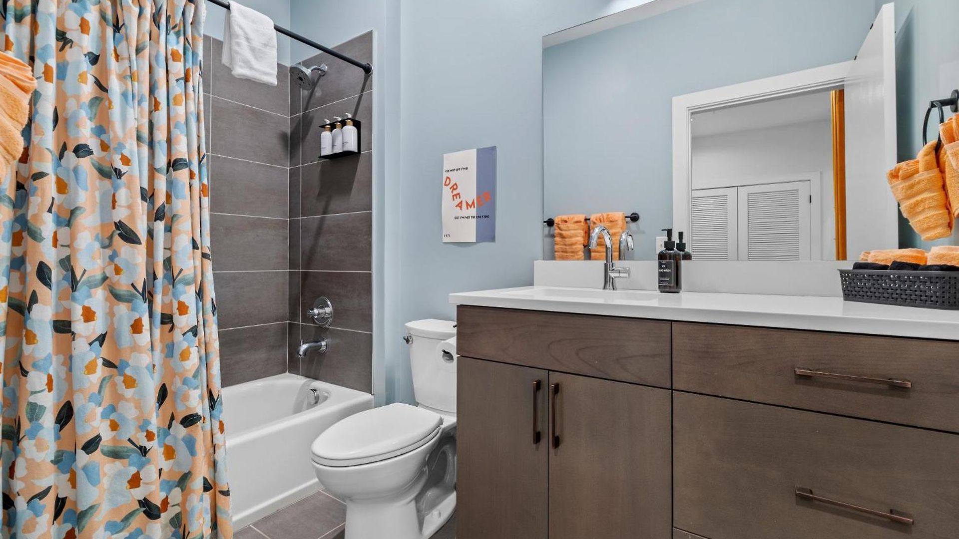Modern, Free Parking, Walk To Everything Apartment Nashville