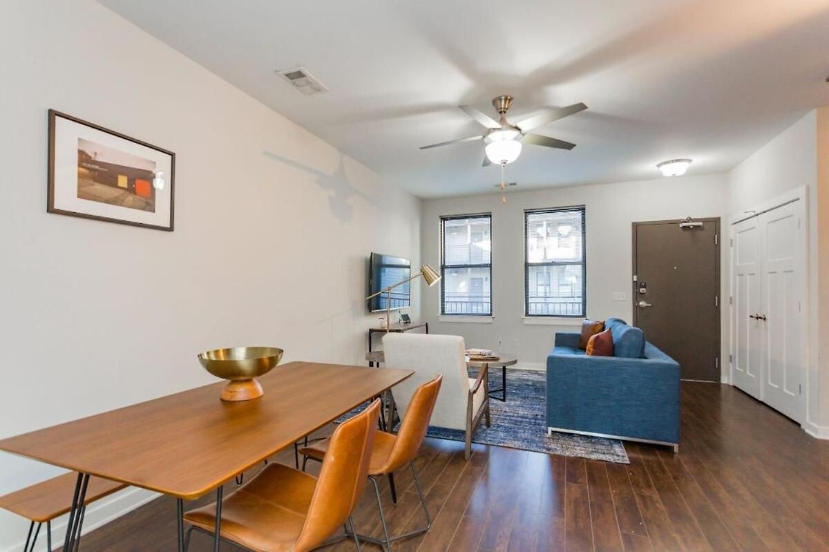 Two Cozysuites Stylish Music Row