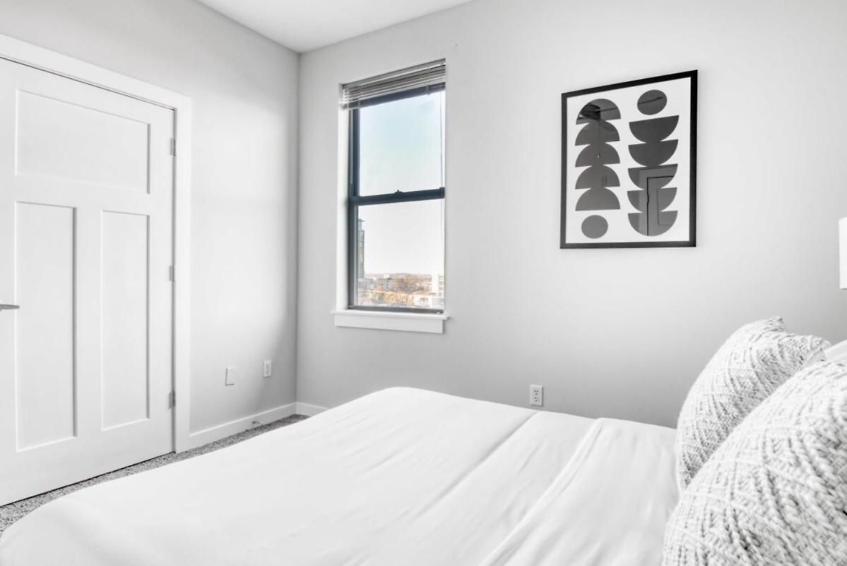 Cozysuites Two Stunning Music Row Apartment *