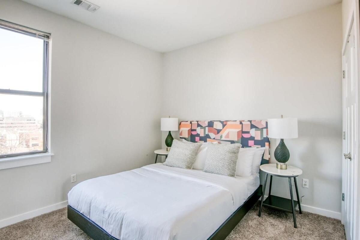 Cozysuites Two Spacious Music Row