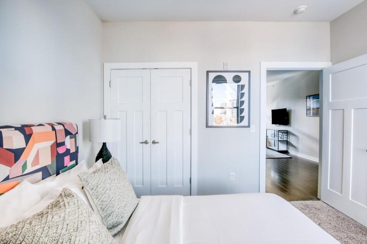Two Cozysuites Modern Music Row Apartment *
