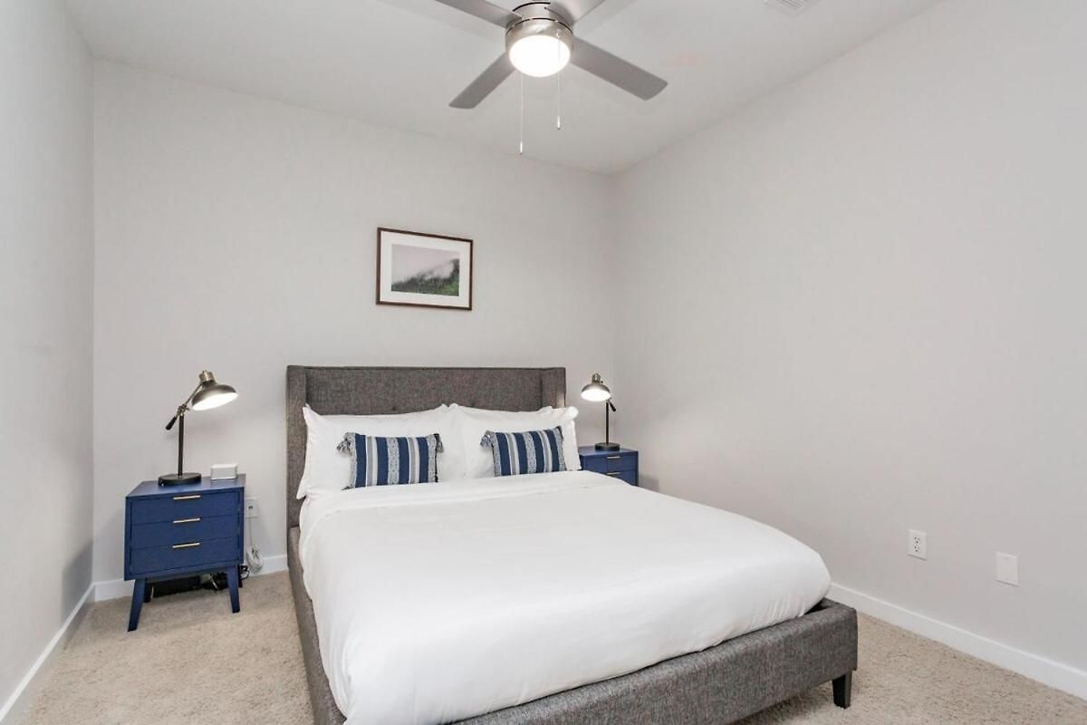 Two Cozysuites Spacious Music Row Nashville