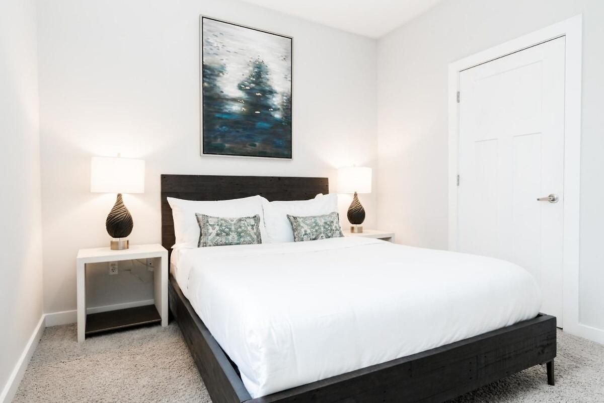 Apartment Two Cozysuites Stunning Music Row *