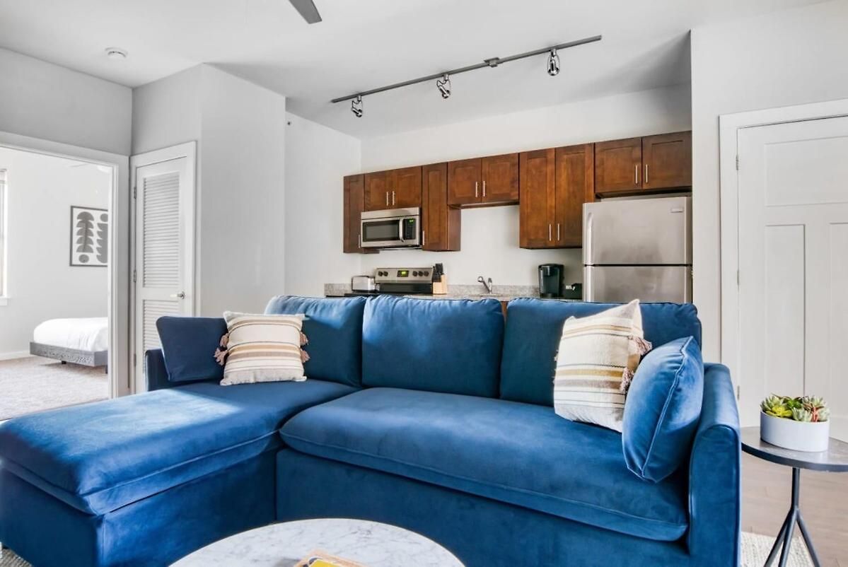 Two Cozysuites Stunning Music Row Apartment *