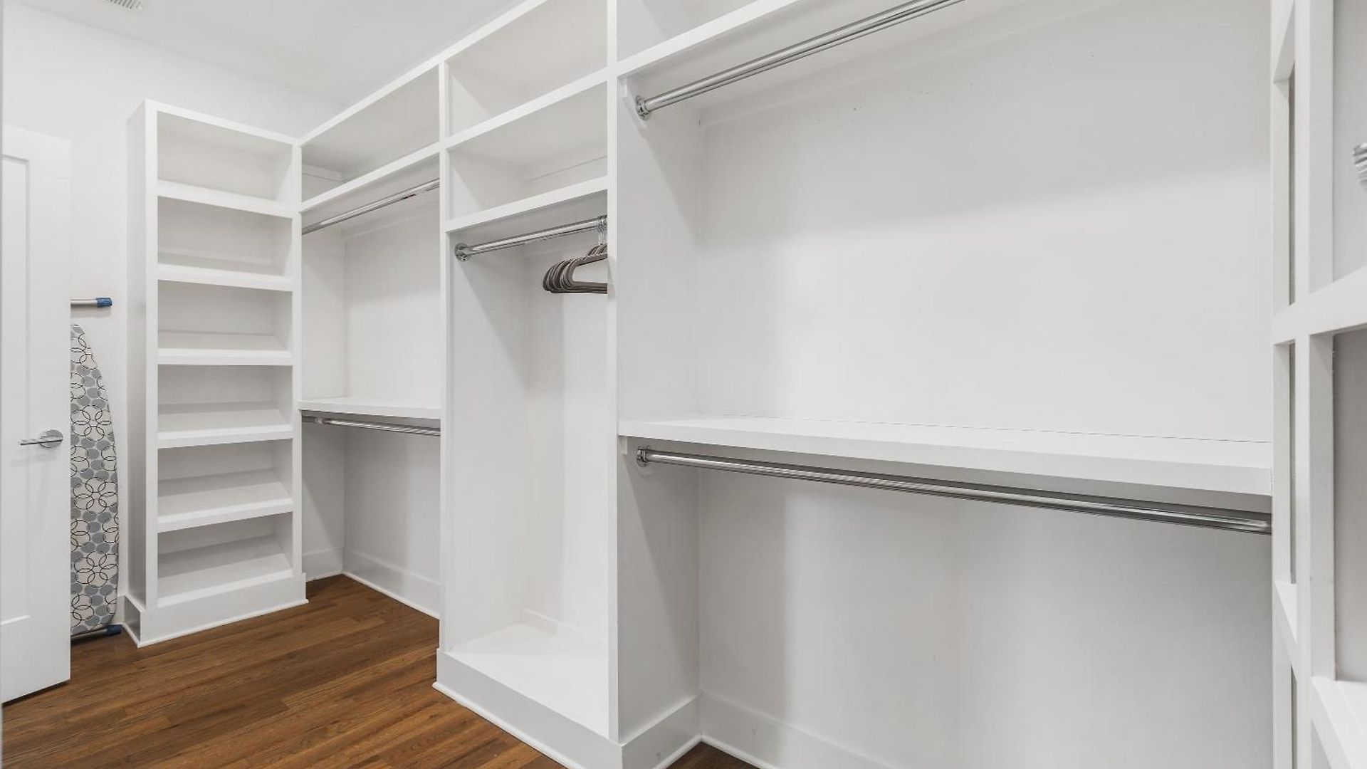 Holiday home Modern Luxury Rooftop Deck, 3 Mi To Downtown *