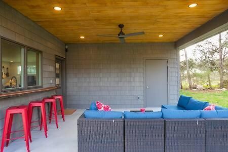 Ada Accessible Dog Friendly With Patio, Yard Ample Parking, Great For Families, 12 Mins To Broadway, 12south, Geodis Park, 24 Hr Hospitality Holiday home Nashville