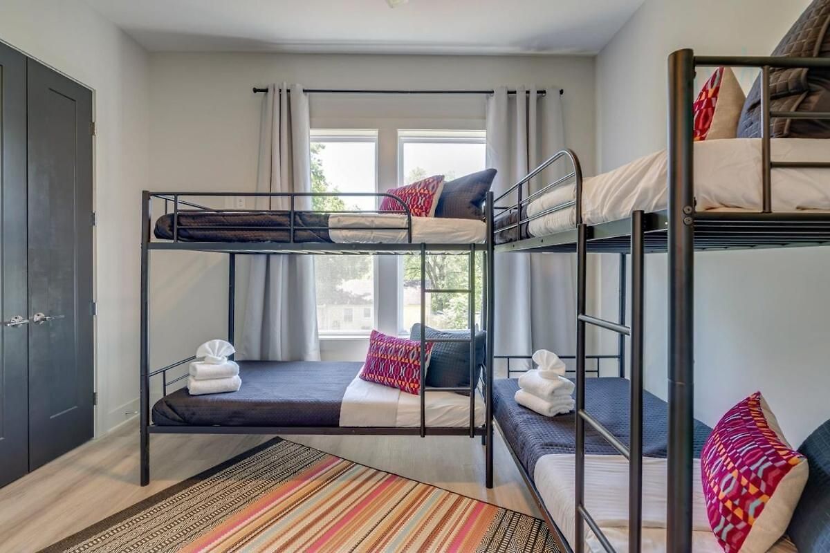 Holiday home New East Oasis 13beds Roofdeck Free Parking Nashville