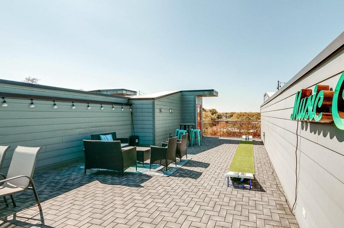 Holiday home Game And Skydeck - Book Today *