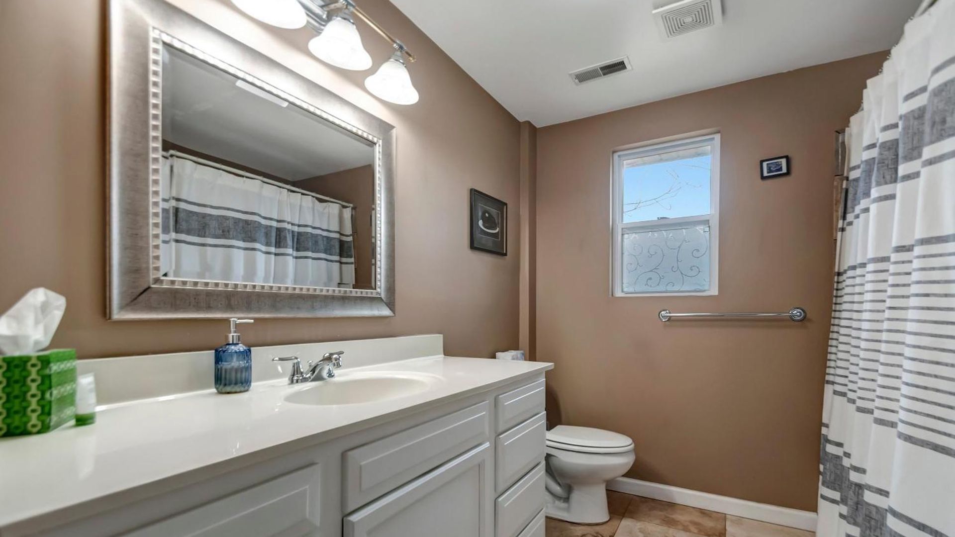 3 Bd 2 Bath Walking Distance To Nations