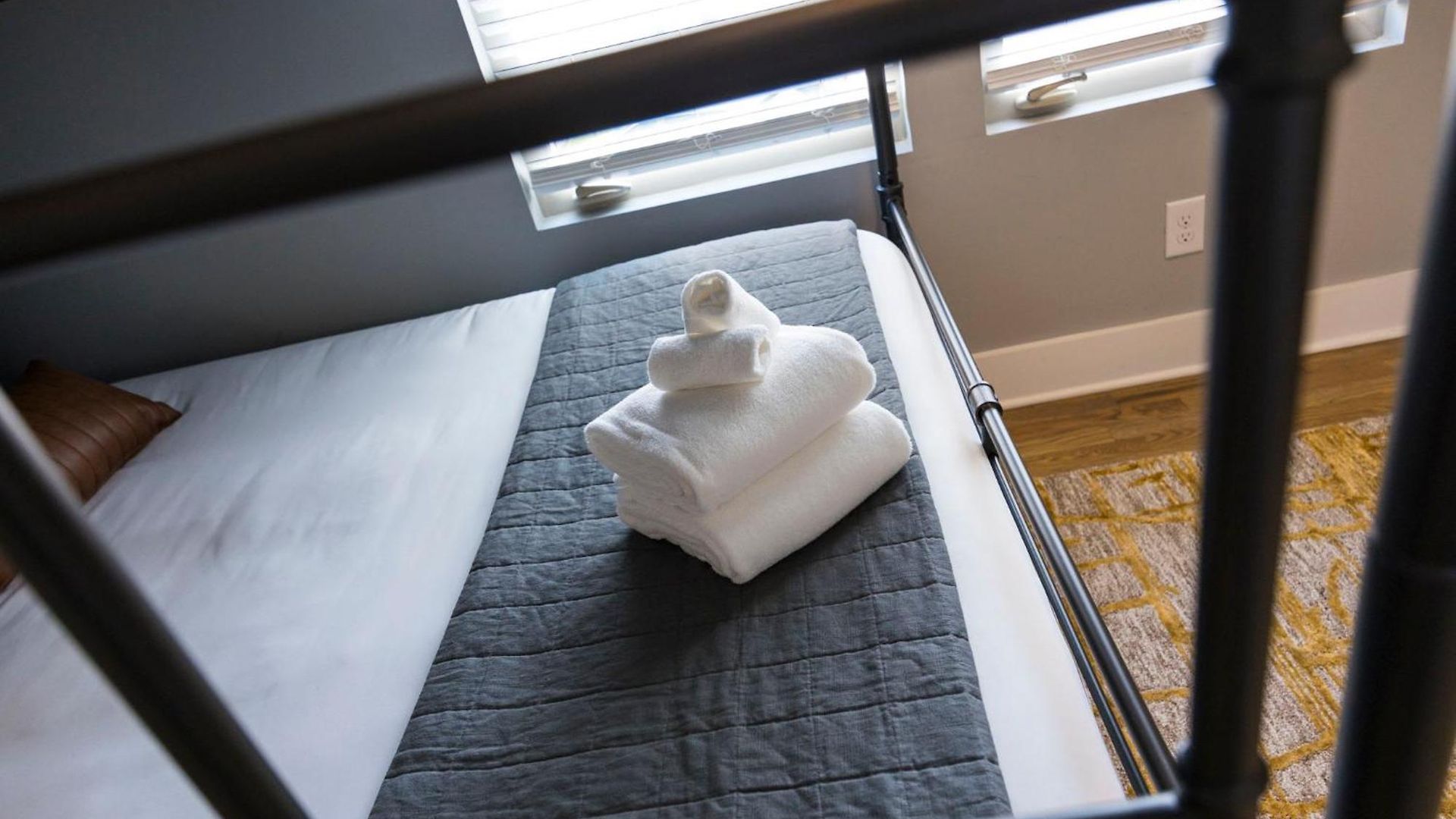 Holiday home Rooftop Skyline Views Dt Nash Sleeps 12 *