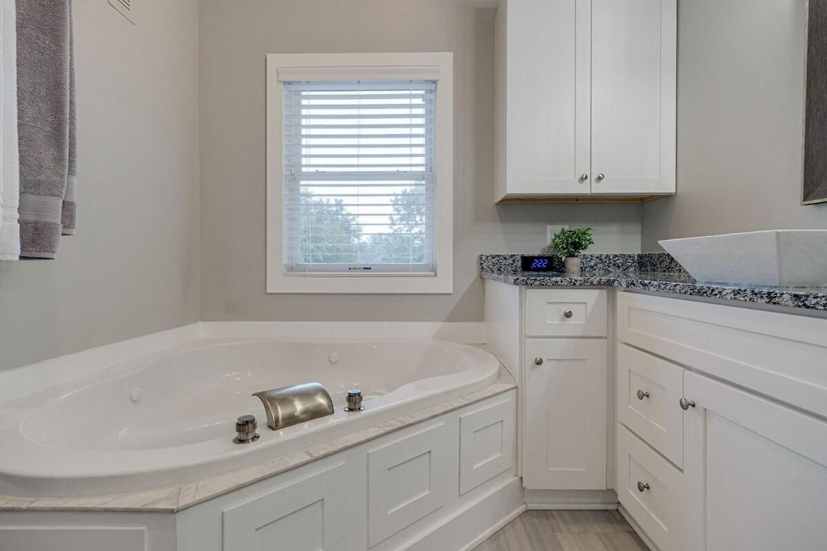 Large East With Game Sleeps 12 Holiday home Nashville