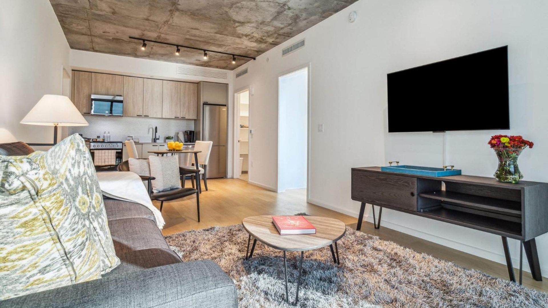 Contemporary City Living In Nashville